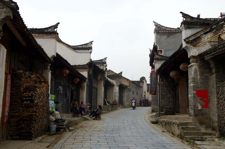 陕西男子赴南半球打工,自己不懂英语,遇到一群非洲黑娃自称老陕